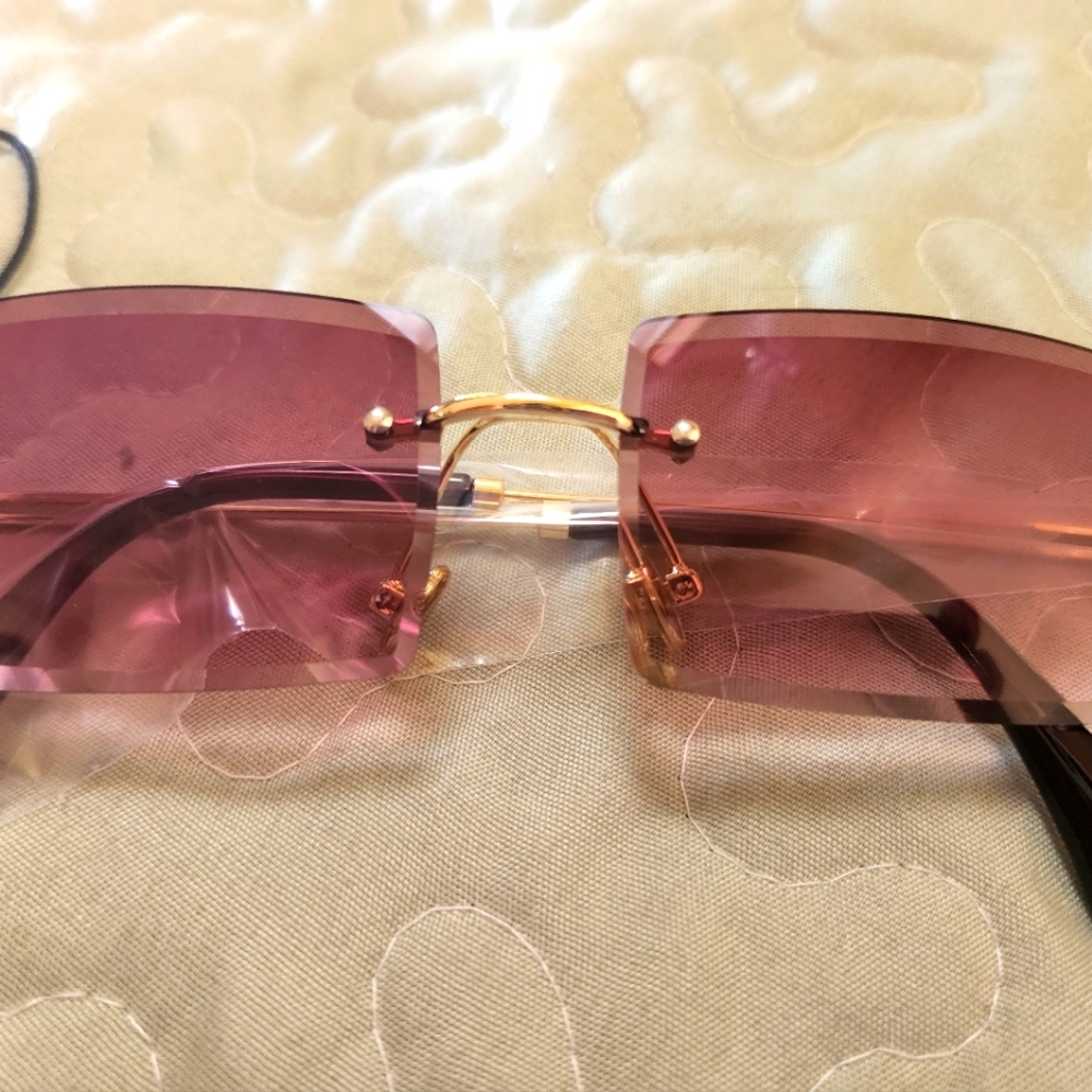 Mauve Cora Collection Sunglasses